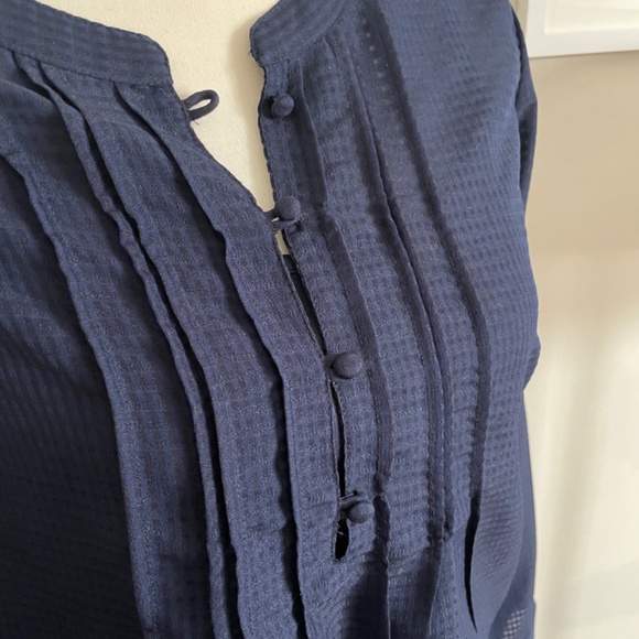 Navy blue mini check covered button blouse mandarin collar - Picture 7 of 12